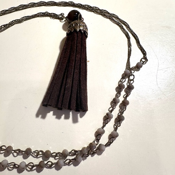 softly Understated Necklace EUC w/ Faceted beads, antique gold chain, leather … - Picture 3 of 8